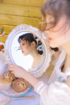 春花烂漫海棠红
